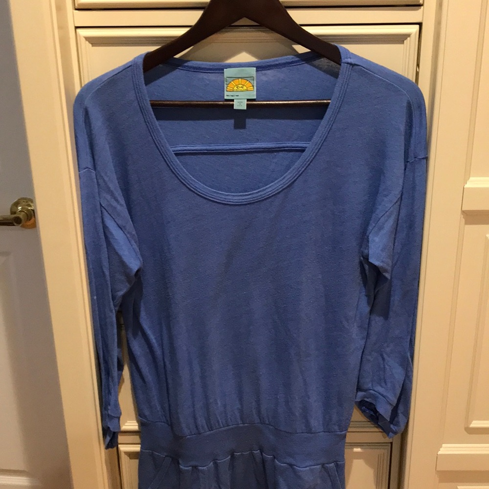 C&C blue dress. 3/4 length sleeves. Above the knee